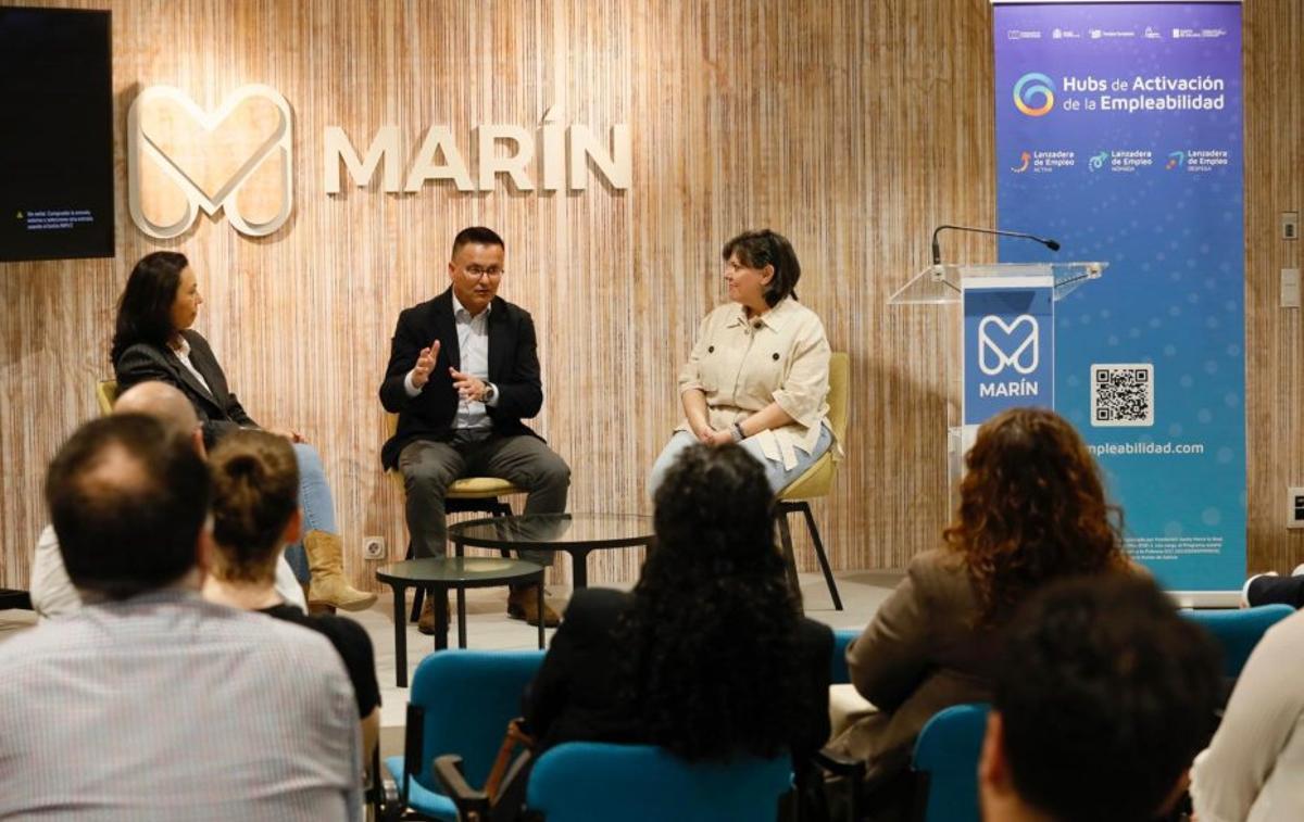 José González, conselleiro de Emprego, visitó la Lanzadera.