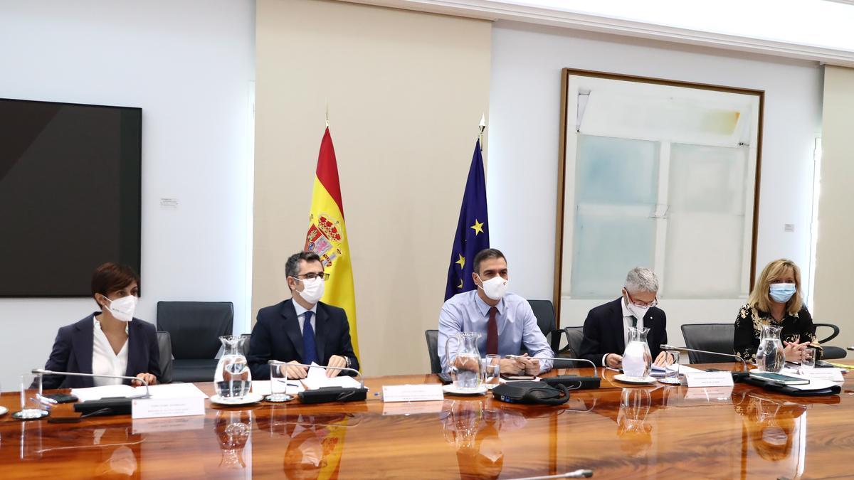 El presidente Pedro Sánchez preside este lunes la Comisión Mixta para la recuperación de La Palma