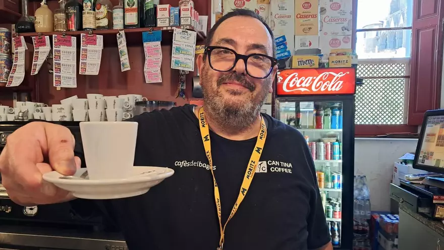 Salvador Alavedra, porta el bar de l'estació de la Renfe: "Si es tanca l'estació m'ho haurien d'haver dit"