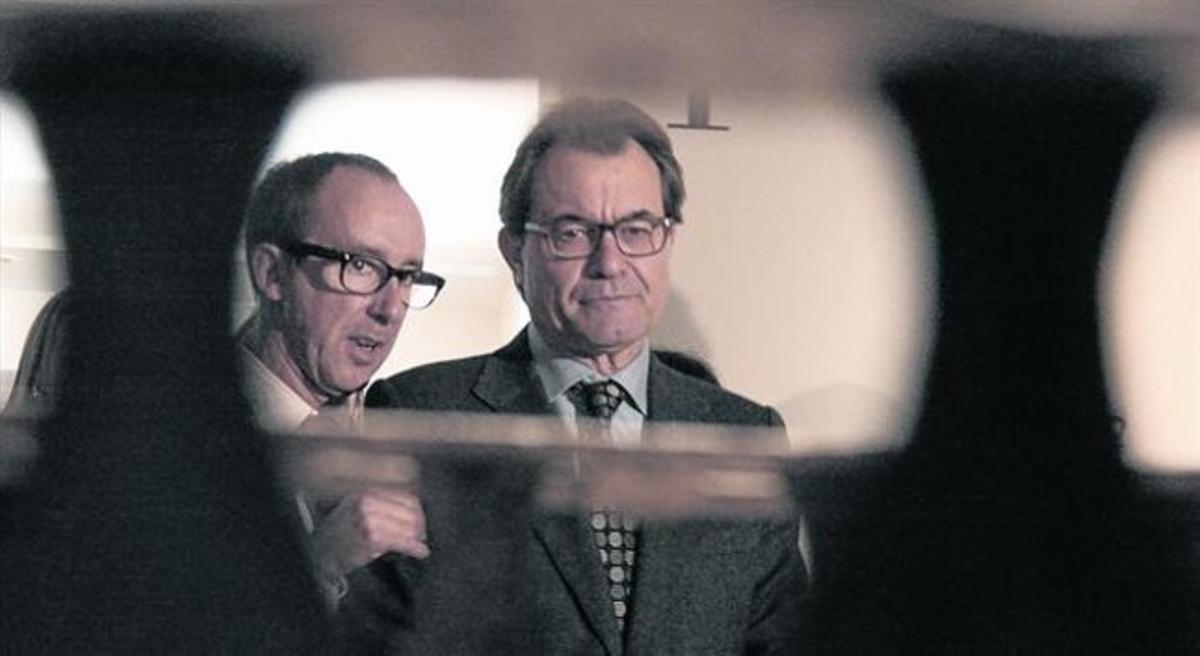 Artur Mas i Miguel Forns, alcalde de Sitges, ahir, al Museu Maricel. Artur Mas i Miguel Forns, alcalde de Sitges, ahir, al Museu Maricel.