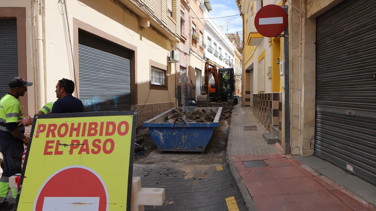 Obras en la calle Vicente Ruiz Llamas.