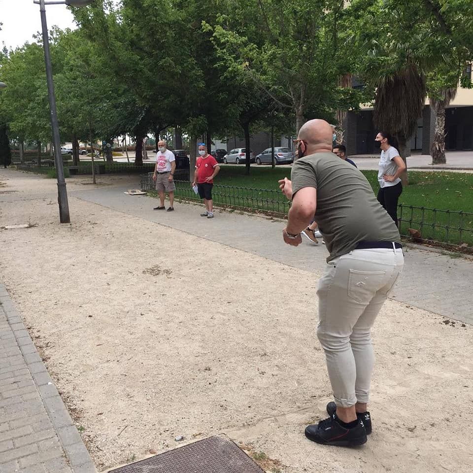 Falleros de Vall de Laguar en el campeonato de canut de la Federaci�n Benicalap-Campanar.jpg