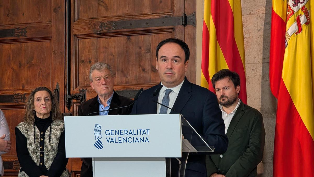 Llorca, en una rueda de prensa para hablar de la ley de costas.