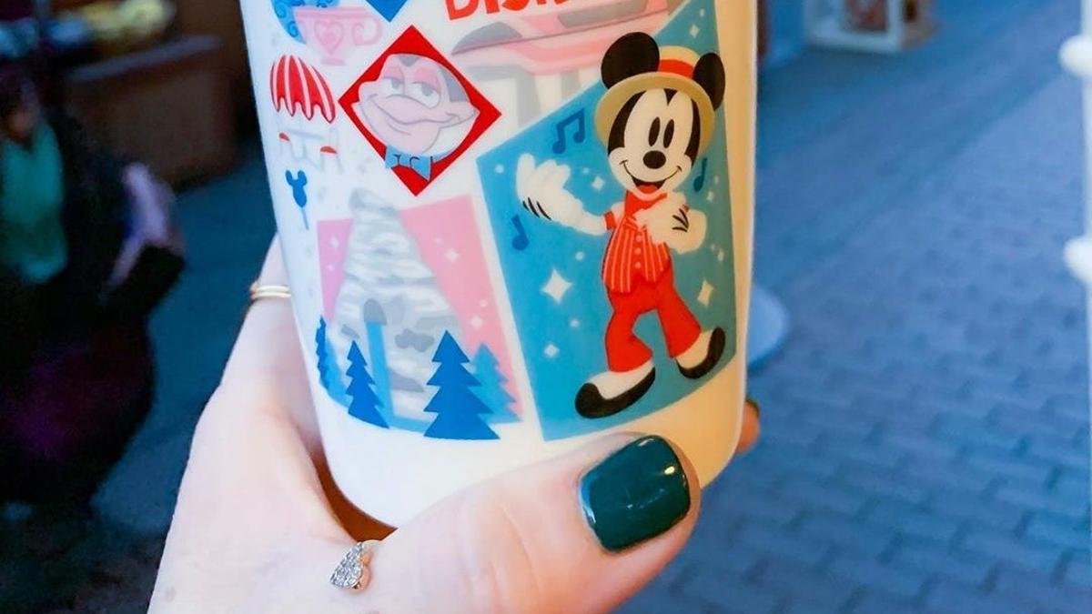 Vaso de Starbucks Disney California