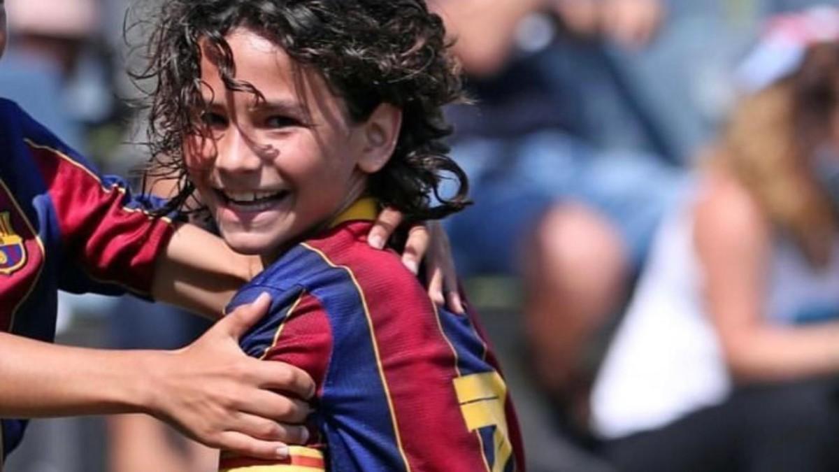 Emzo Pérez jugó cuando era benjamín en el Barça
