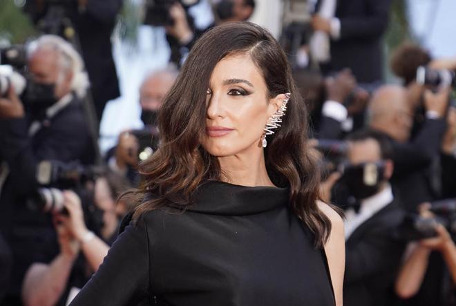Paz Vega, con impresionante pendiente 'ear cuff' de Messika Paris en el Festival de Cannes