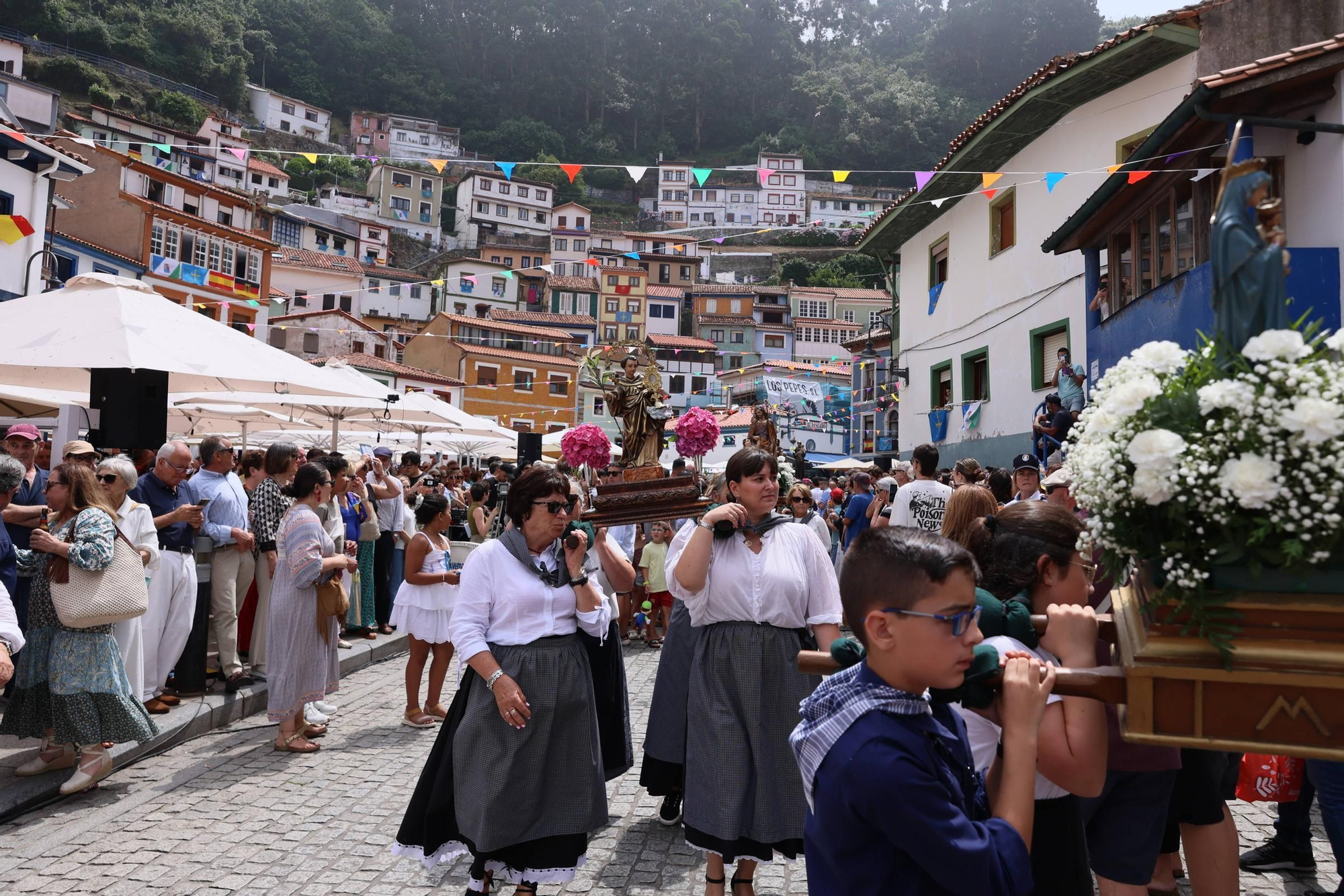 EN IMÁGENES: así fue el día de L'Amuravela en Cudillero