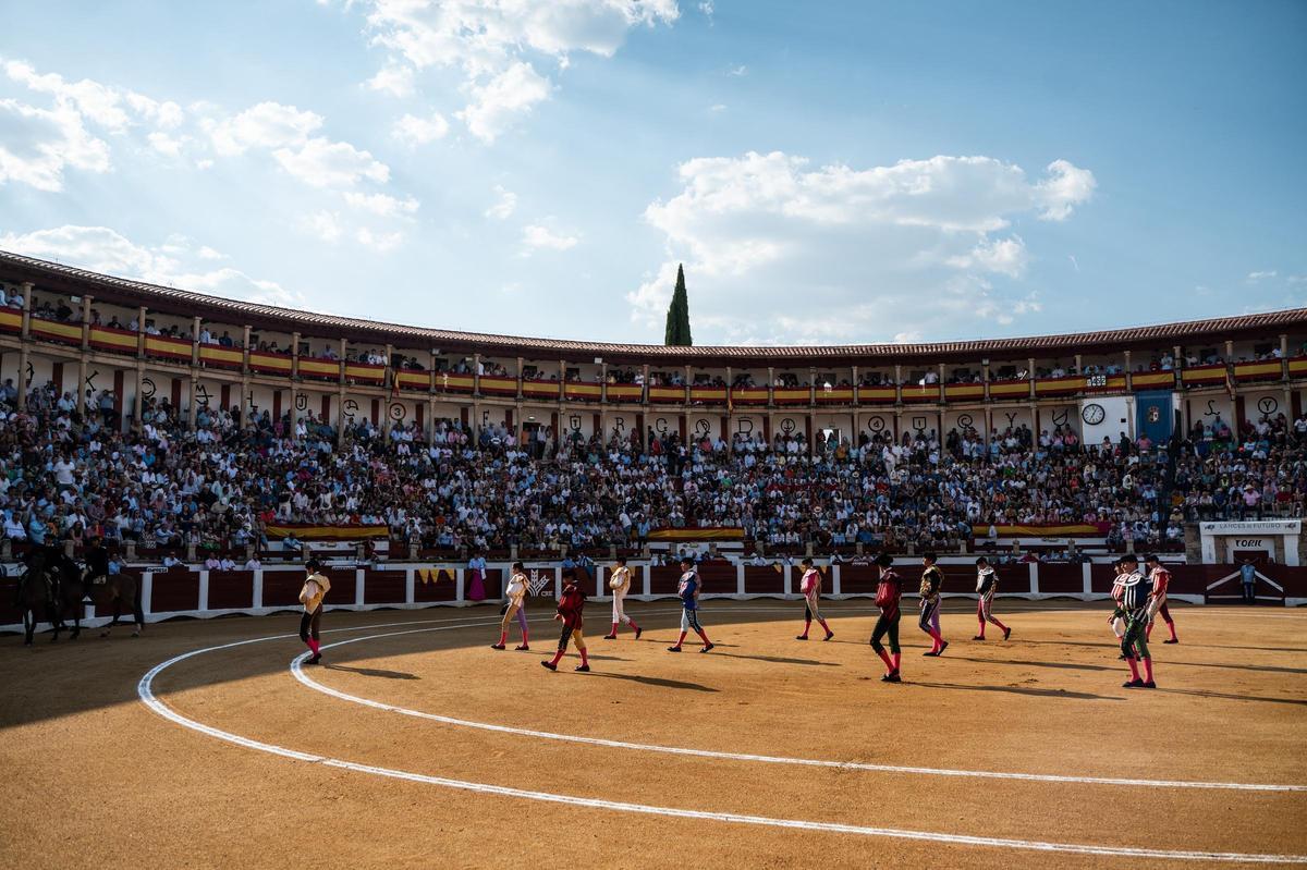 Galería | Así fue la segunda de abono de la feria de Cáceres Galería | Así fue la segunda de abono de la feria de Cáceres