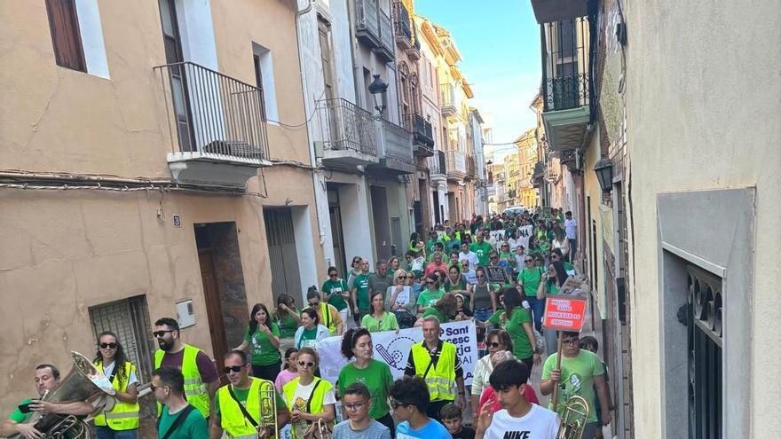 Un desfile reivindicativo une las comunidades educativas de Alfarb, Catadau y Llombai