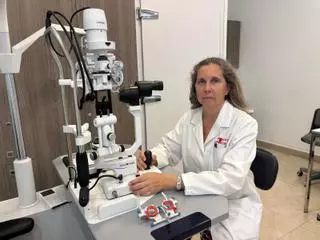 La presidenta del Colegio de Ópticos-Optometristas de Baleares, Marisina Marí: «No merece la pena jugarse la vista por unos segundos de eclipse: la retina no se regenera»