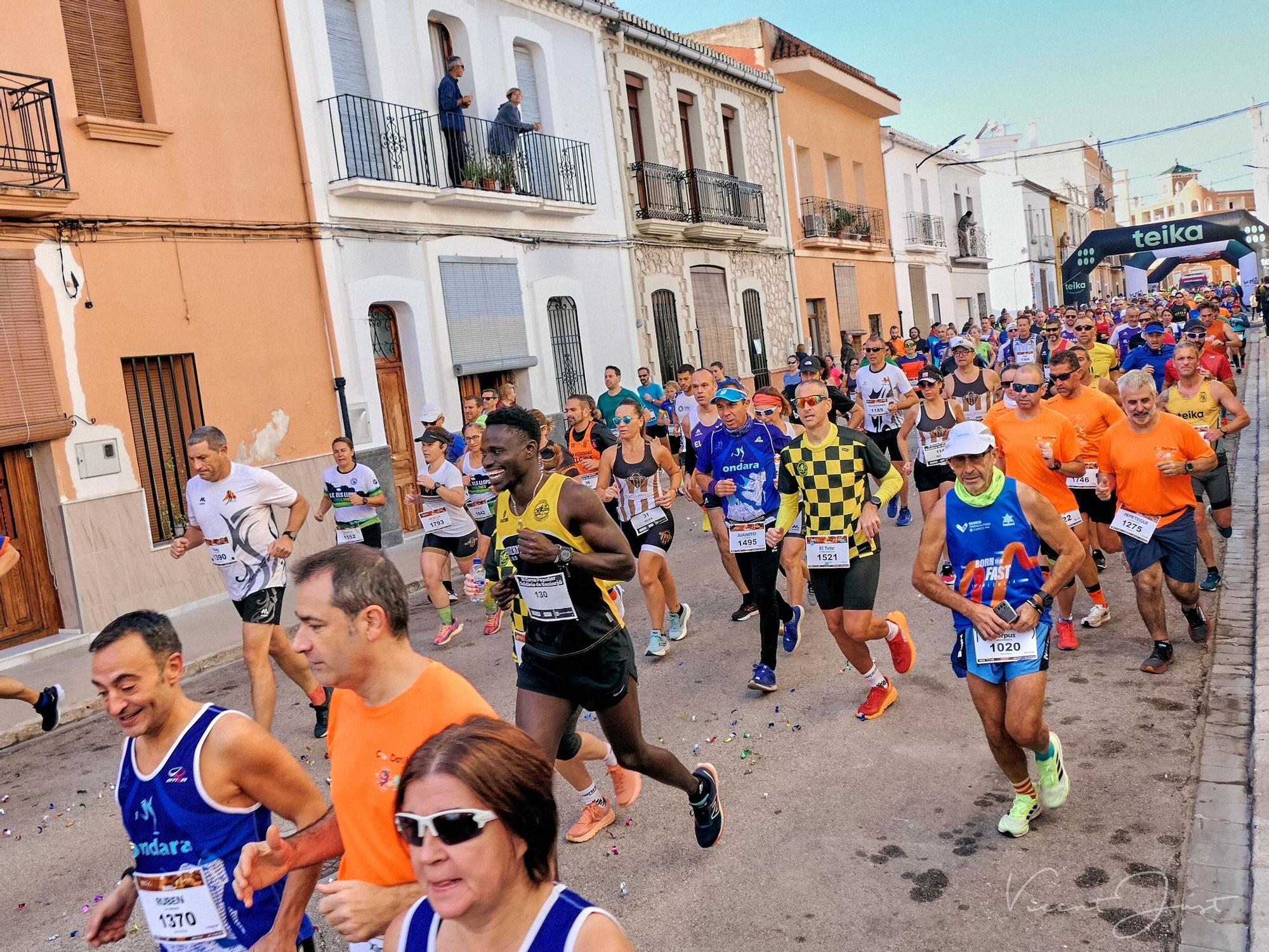 Búscate en la XI Cursa Solidària de Beniarjó