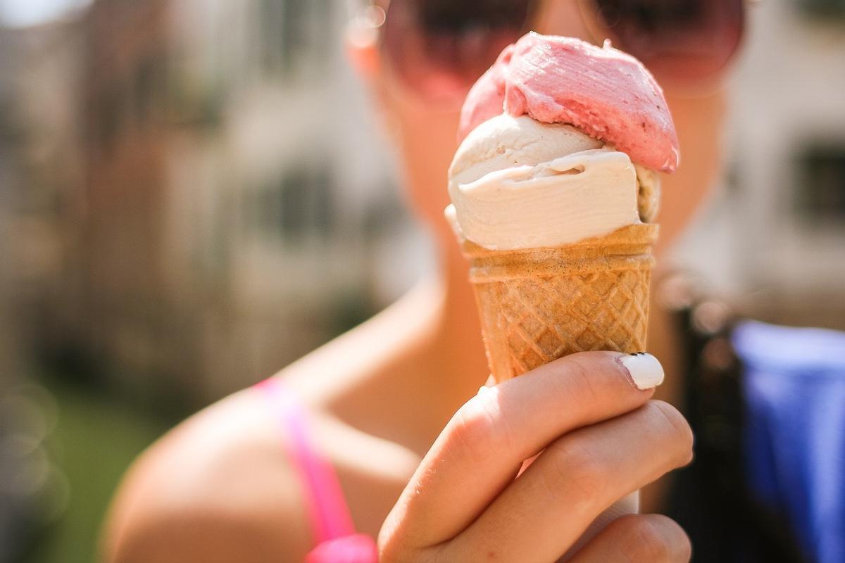 De provador de platges a tastador de gelats: les ocupacions més singulars de la temporada d'estiu