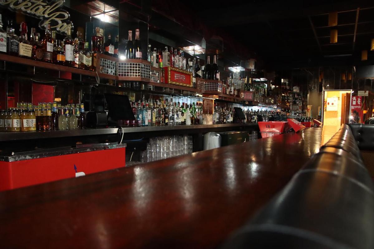 La barra del Picca y el capitoné negro que la bordea son originales.