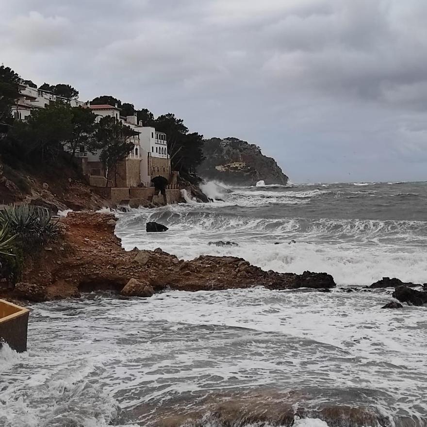 Bella provoca grandes destrozos en el Port d'Andratx