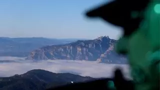 Helicòpters dels Agents Rurals pentinen Montserrat per frenar la pesta porcina africana