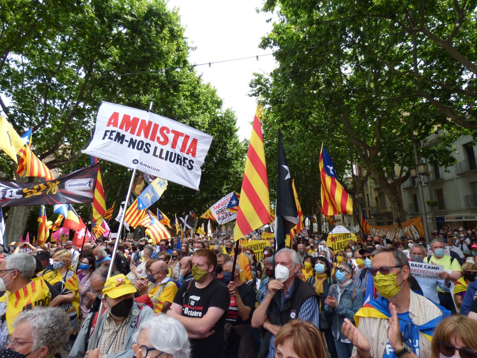 L'ANC pressiona el Govern per fer efectiva la independència i Òmnium crida a la mobilització ciutadana