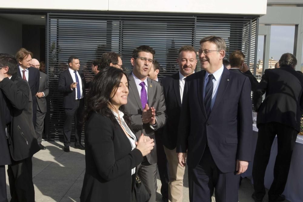 El president de la Generalitat, Ximo Puig, inaugura la nueva sede de Caixa Ontinyent