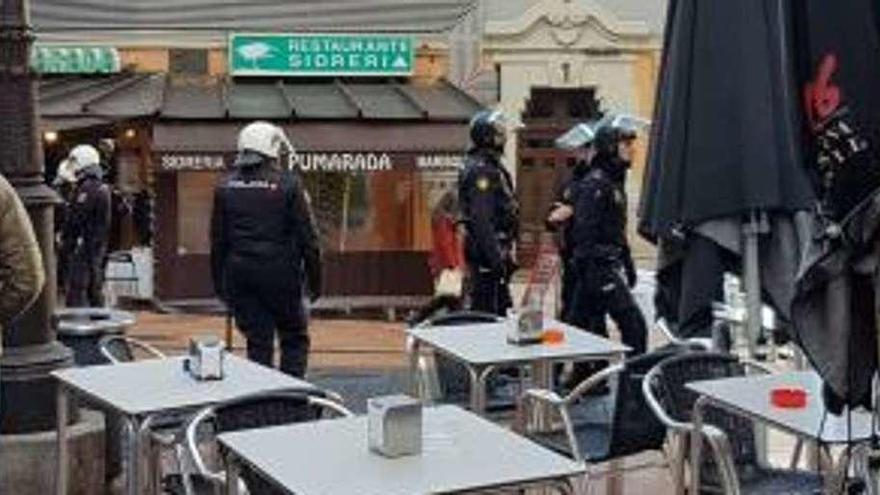 Altercado antes del partido en Gascona entre hinchas de la Cultural y del Oviedo