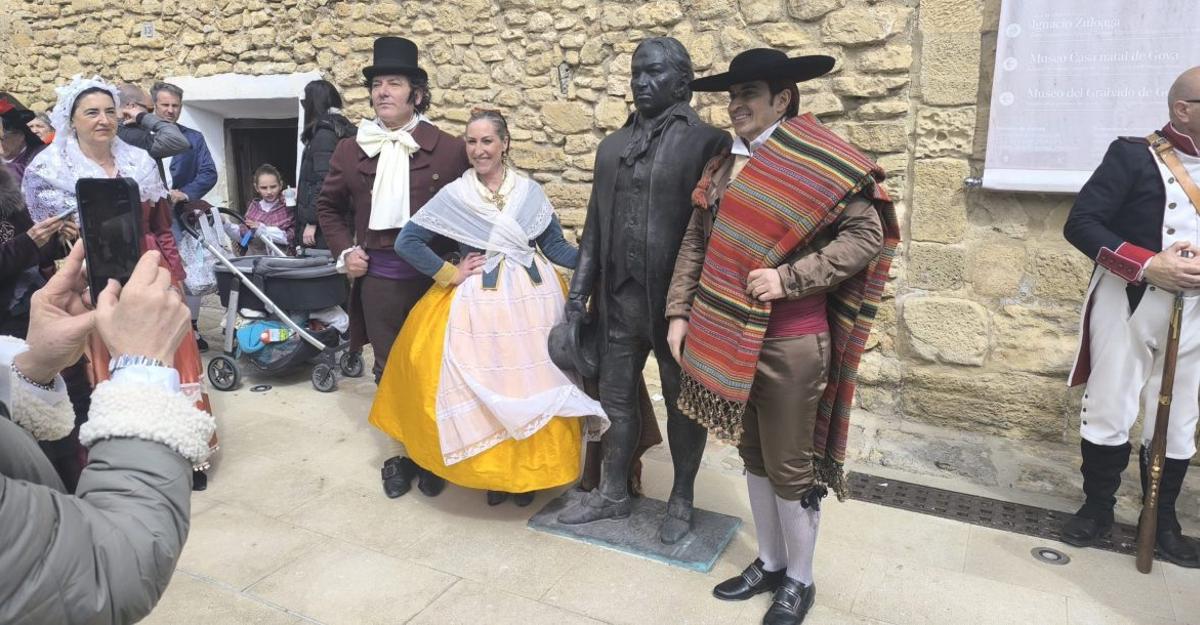 Nacho del Río y Beatriz Bernad, junto a Augusto González dando vida a Goya. | SERVICIO ESPECIAL