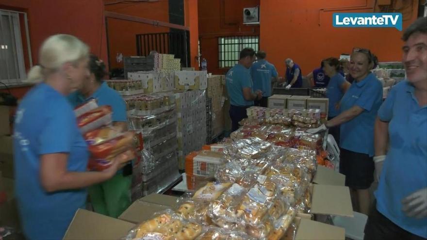 El Camp de Mestalla acoge la campaña solidaria 'Ningún hogar sin alimentos' junto a CaixaBank y la Fundación 'La Caixa'