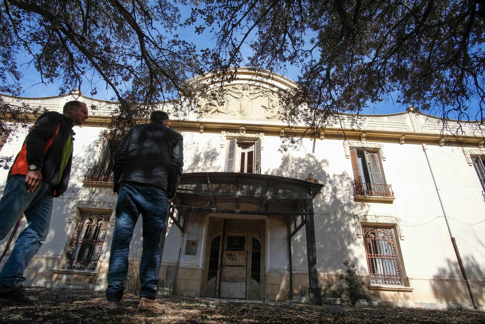 Así es la Colonia de Santa Eulalia, el pueblo donde se graba 'L'Alqueria Blanca'