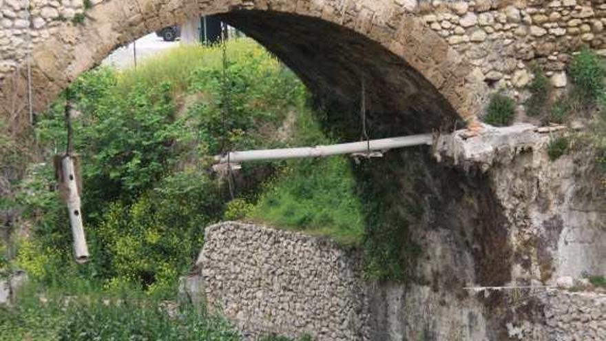 El cauce del río en la zona del Museo de Bomberos.