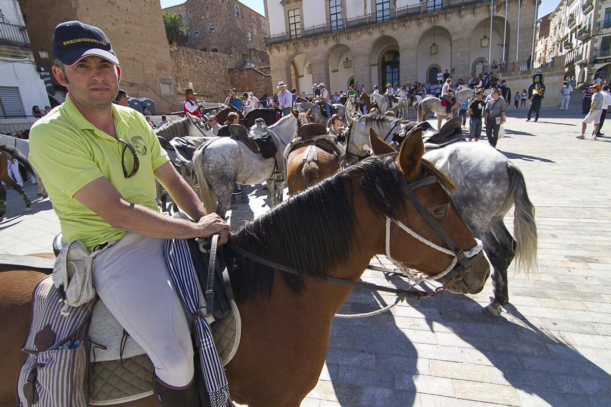 Jinetes y caballos en Cáceres.