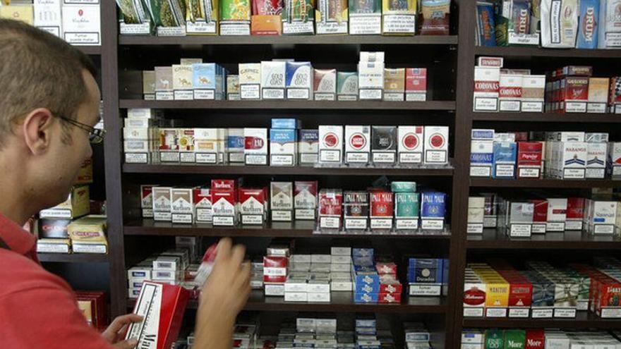 Competencia inspecciona tabaqueras por posibles pactos de precios