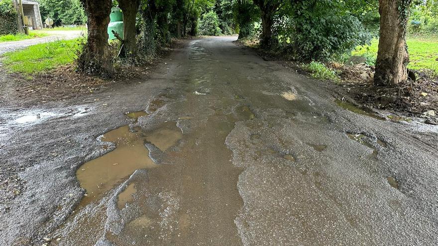 La Diputación frena una mejora vial en Curtis pendiente desde 2019 tras quejas por una tala