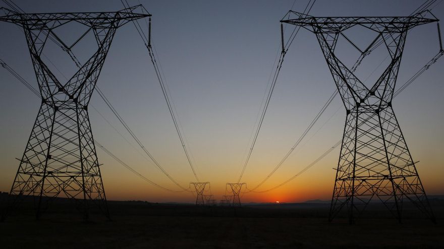 El precio de la luz cae este domingo a 3,03 euros/MWh, su valor más bajo desde junio de 2024