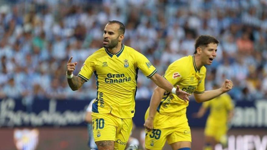 La UD Las Palmas se inmola por los cambios de Luis García (otra vez) y adiós al ascenso