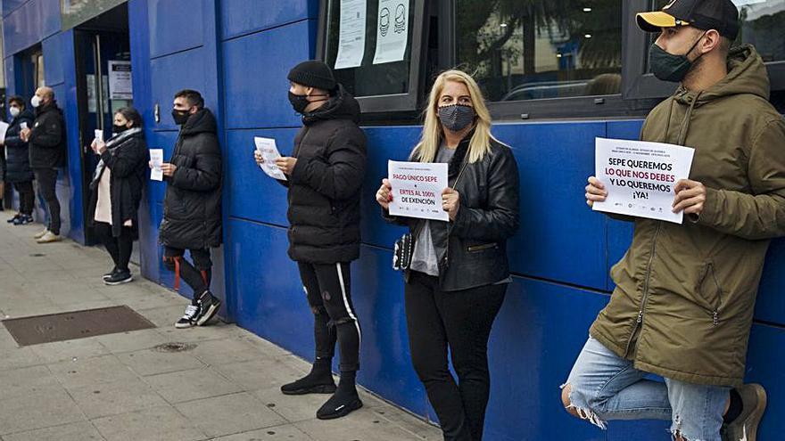 Las empresas coruñesas suman casi la mitad de los 27.000 gallegos que quedan en ERTE |   // CASTELEIRO / ROLLER AGENCIA