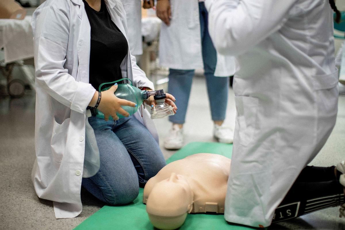 Ciclo de Cuidados Auxiliares de Enfermería.