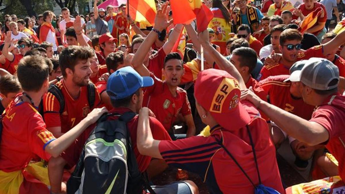 Un momento de la concentración de seguidores españoles en Barcelona