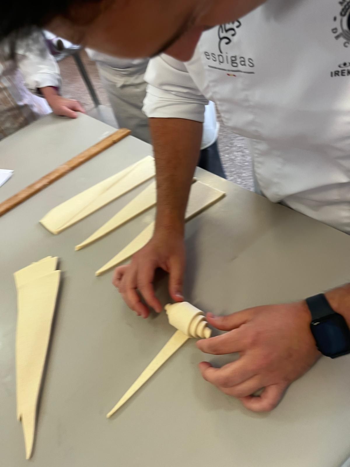 José Roldán imparte un curso de panadería en el CIFP Ciudad de Zamora