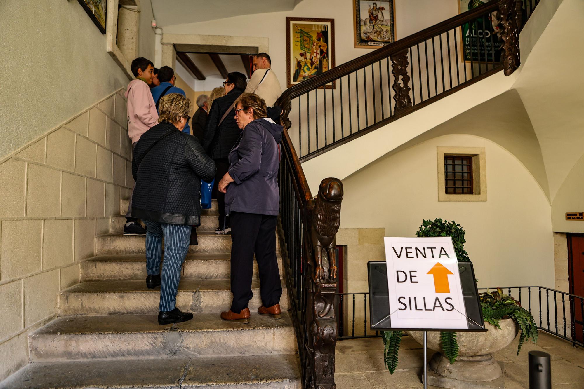 Comienza la venta de sillas al público general para las Fiestas de Alcoy