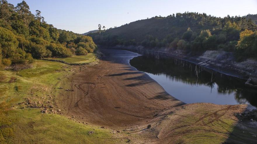 Presa de Eiras, de la que se nutre Vigo // R. Grobas