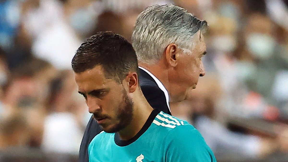 Eden Hazard y Carlo Ancelotti