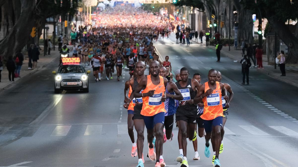 Las imágenes de la Zurich Maratón de Málaga