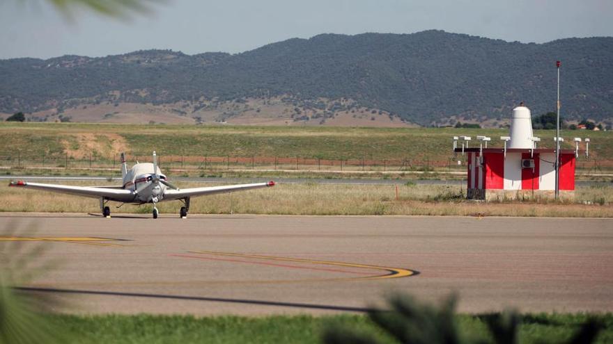 Equo considera &quot;un despropósito y un despilfarro&quot; la ampliación del aeropuerto