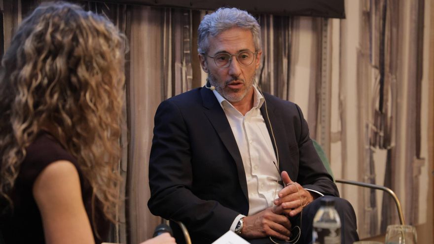 &quot;La ciudadanía ahora exige médicos superespecialistas&quot;