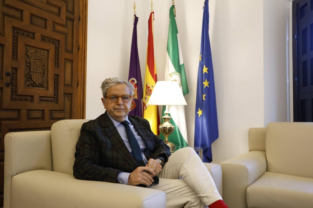 Salvador Fuentes, en su despacho en el Palacio de la Merced.