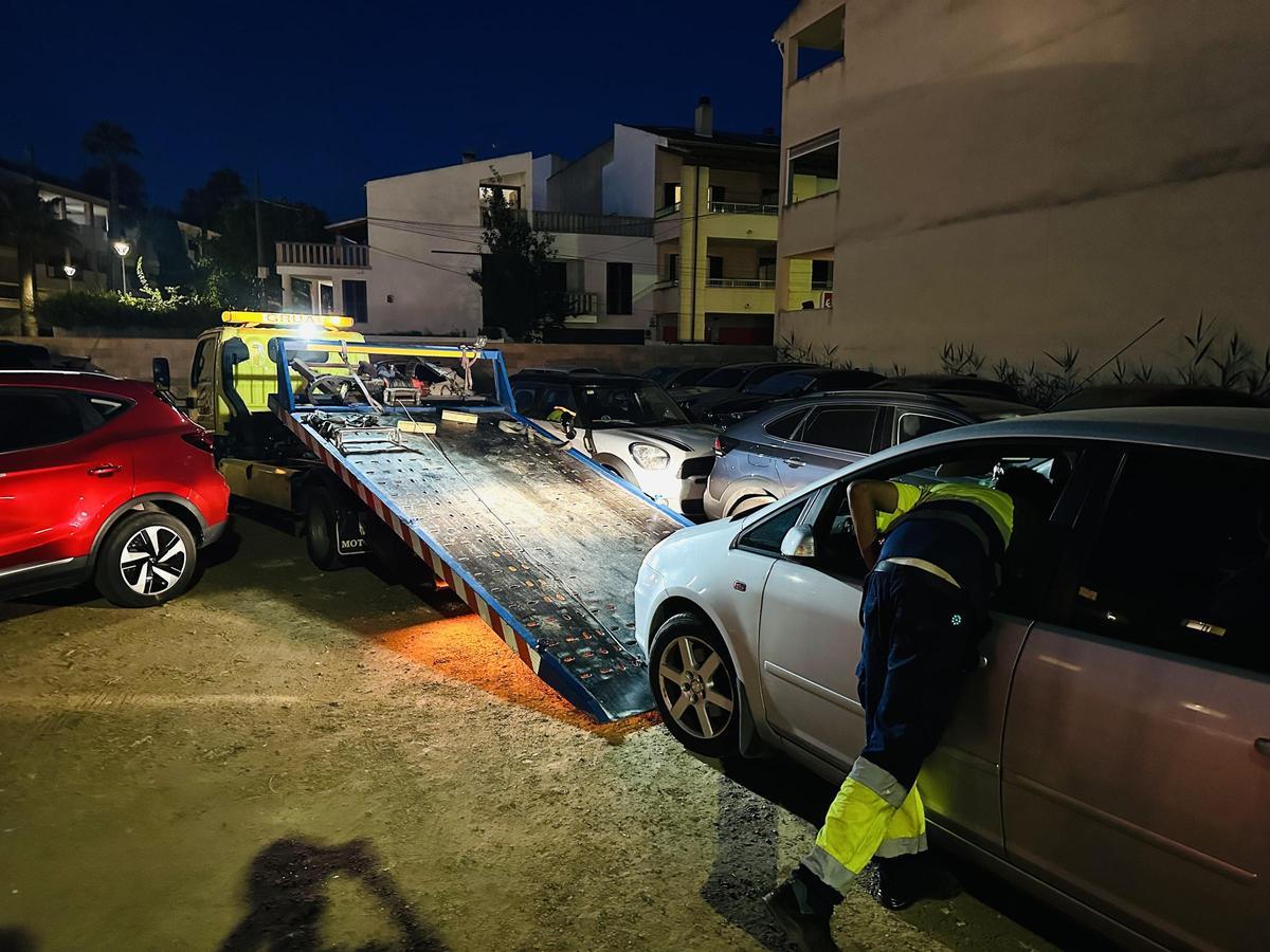 Der langersehnte Abschleppdienst ist endlich da.