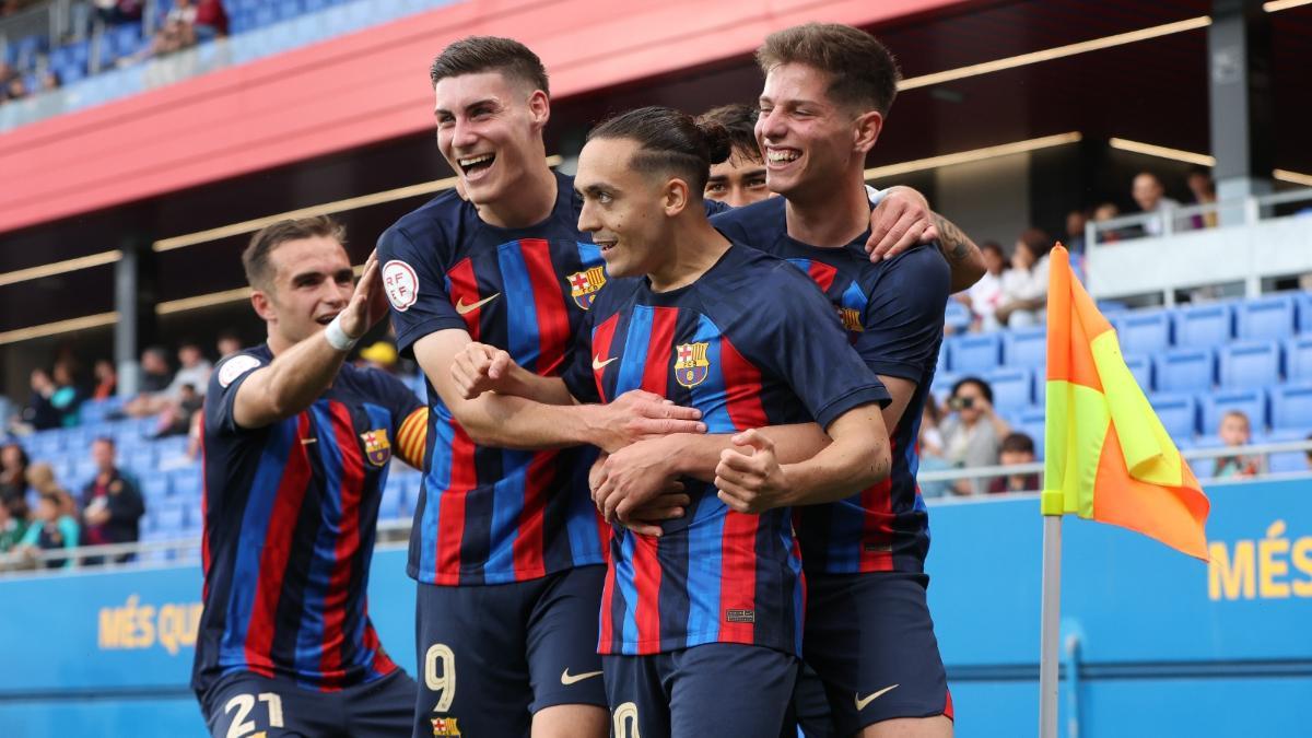Los futbolistas azulgranas celebrando el gol de Luismi Cruz
