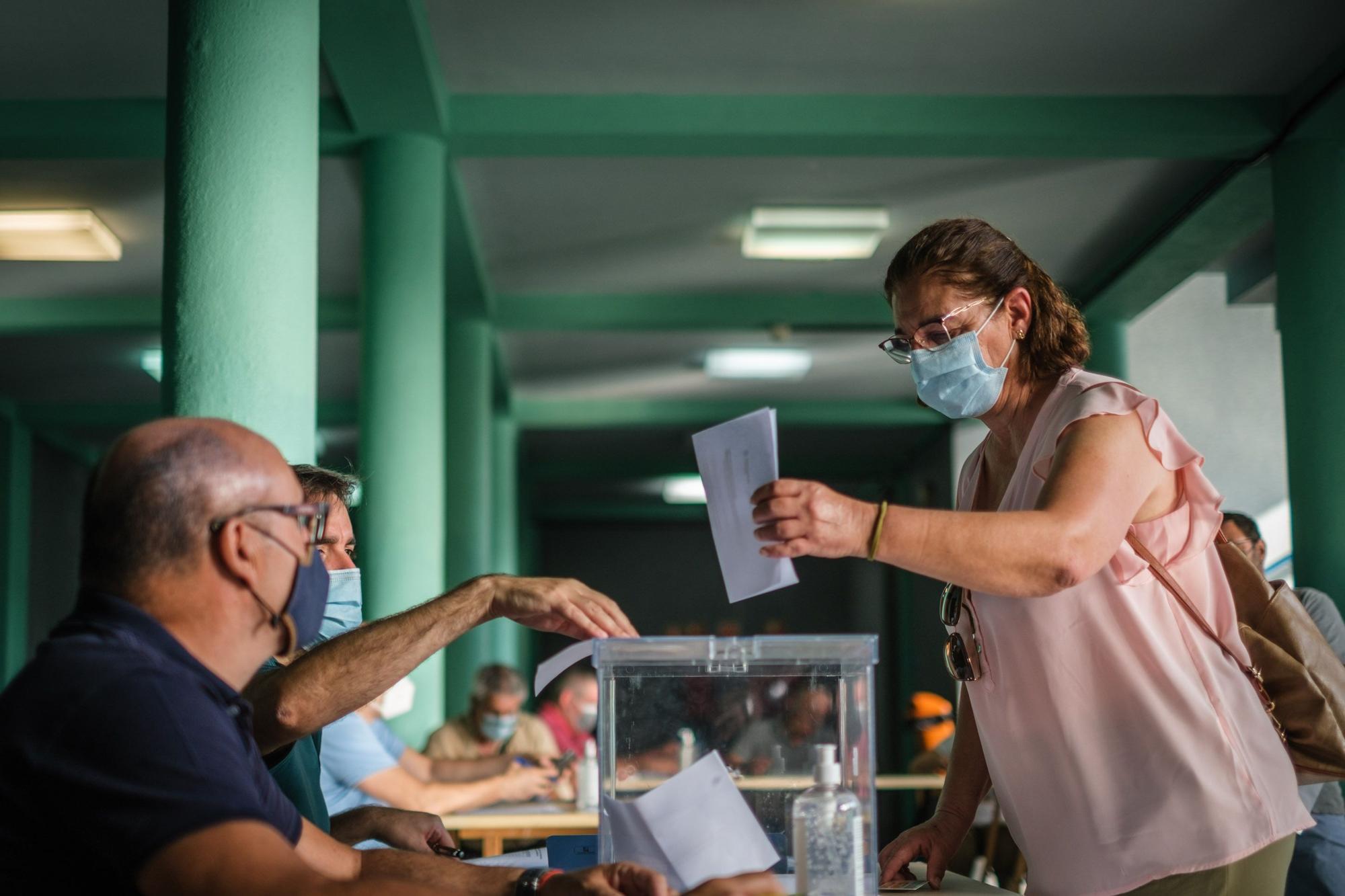 Elección de los miembros de la mesa del taxis en Santa Cruz