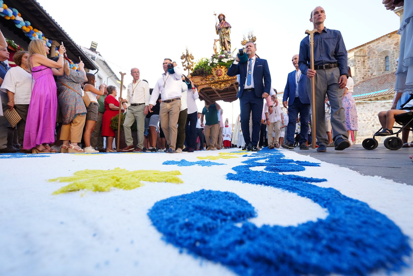 San Roque y alfombras de sal en Dos Torres