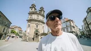 Patrick Warrener abre la Bienal de Arte de Pontevedra con una intervención de luz y sonido en la Peregrina