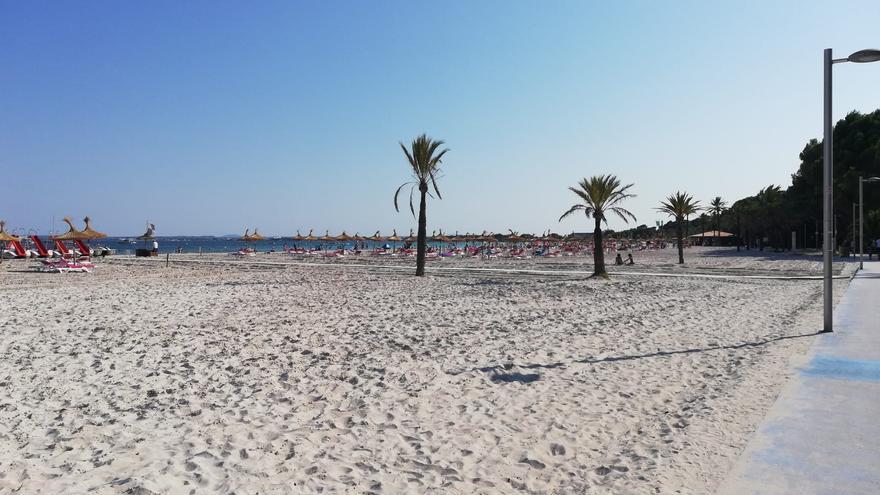 Las playas de Portocolom y Port d&#039;Alcúdia reciben la bandera negra de Ecologistas en Acción