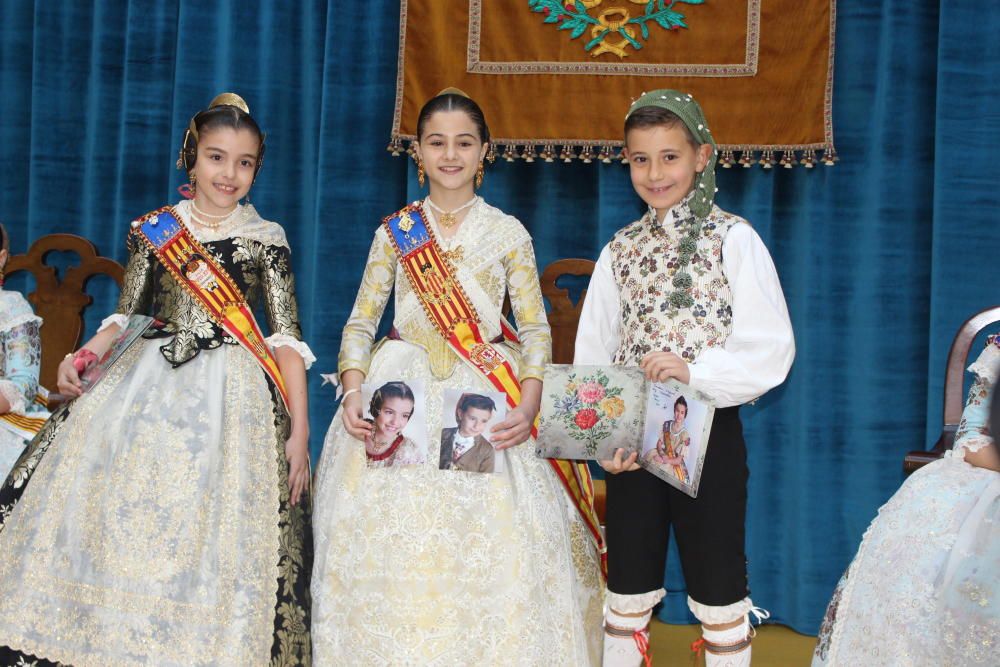 Estreno histórico de los niños falleros en el intercambio infantil