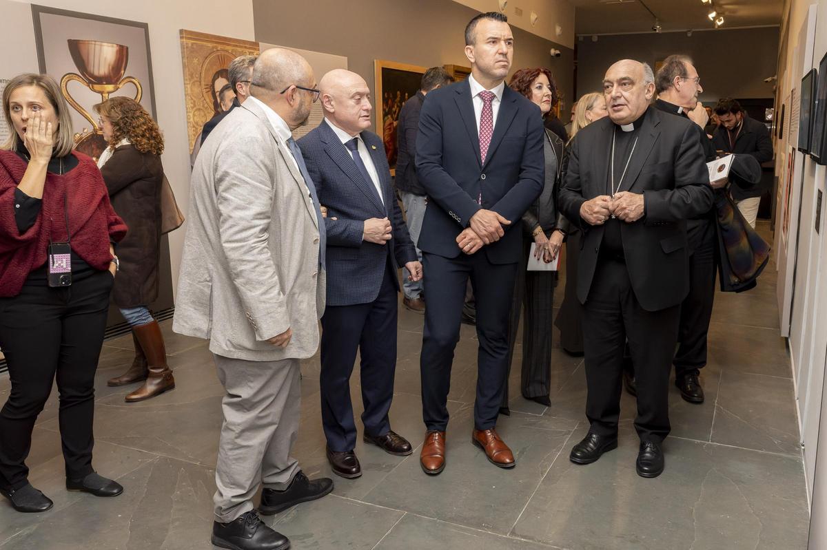 Company, Teruel, Mompó y Benavent durante la inauguración en el MuVim